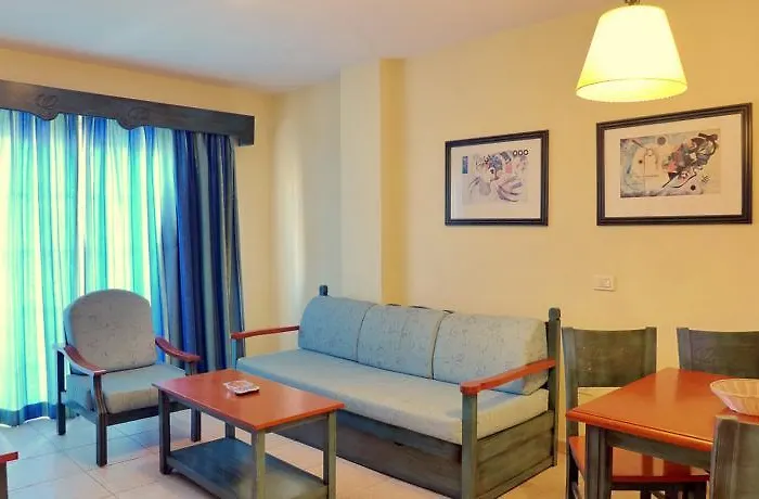 Granada Park Apartament *